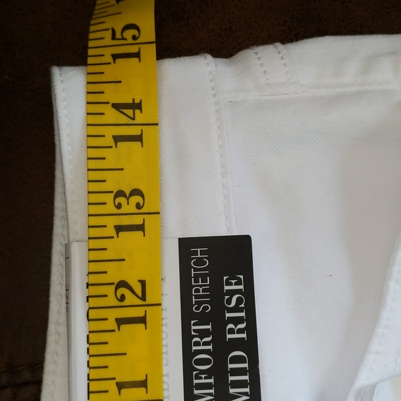 NEW Rewash Mid-Rise Midi Cuffed Shorts 1/25 White - Picture 14 of 16
